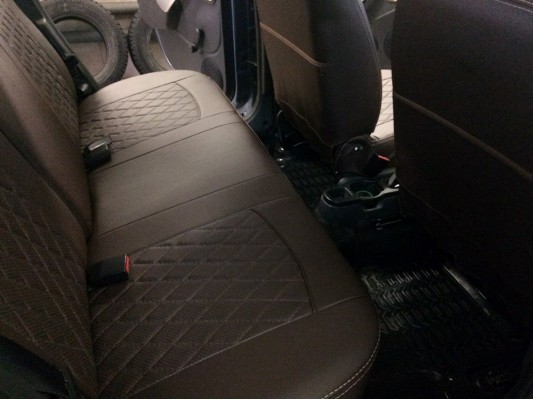 Авточехлы на Nissan Terrano Авточехлы на Nissan Terrano